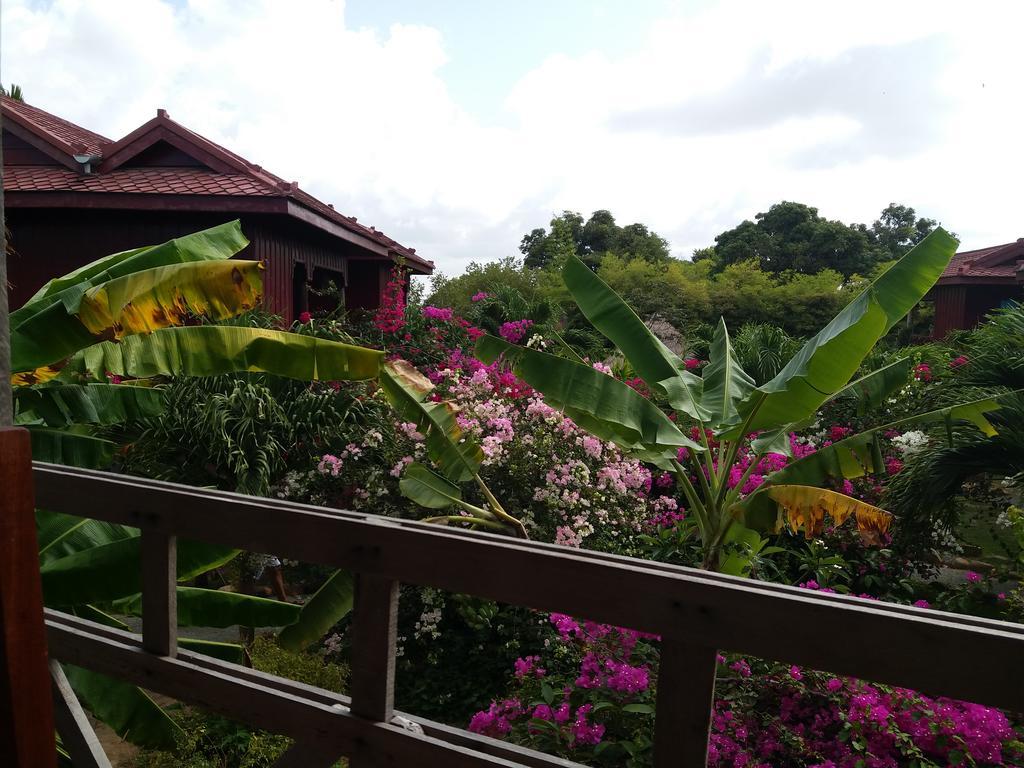 Khmer House Bungalow Hotell Kep Eksteriør bilde